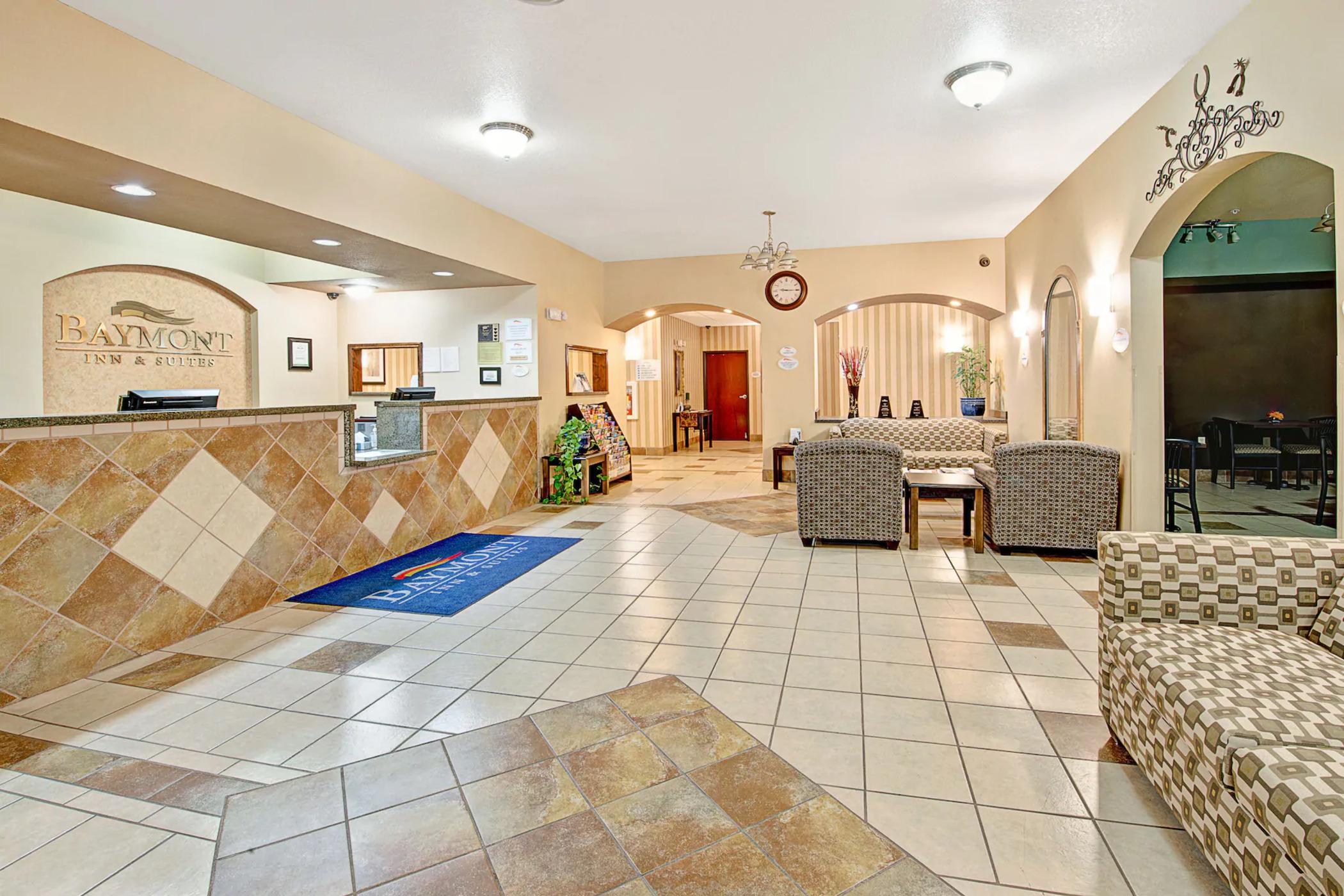 Baymont By Wyndham Decatur Exterior foto